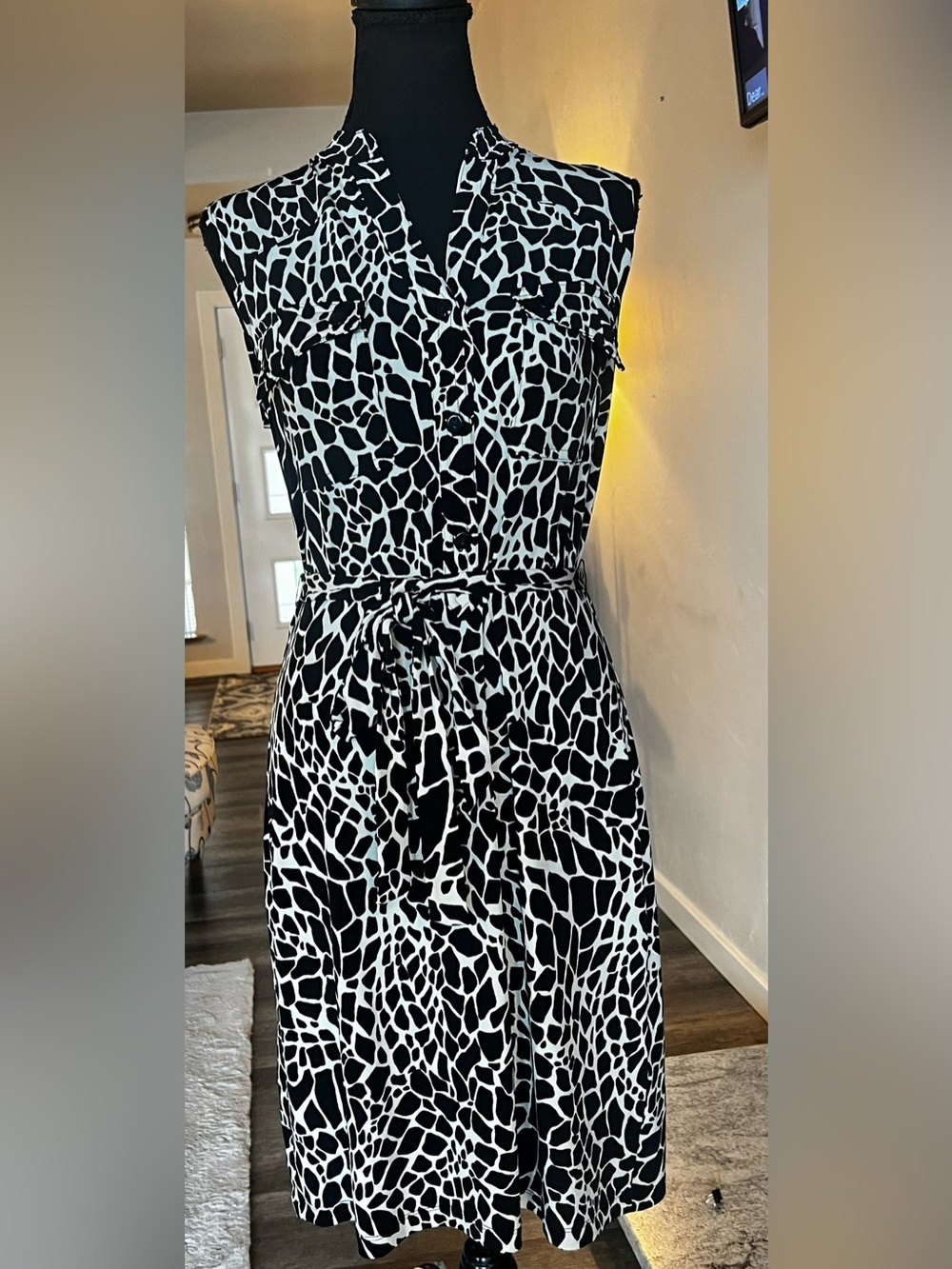 Valerie Bertinelli Black & White Animal-Pattern Tie-Waist Dress